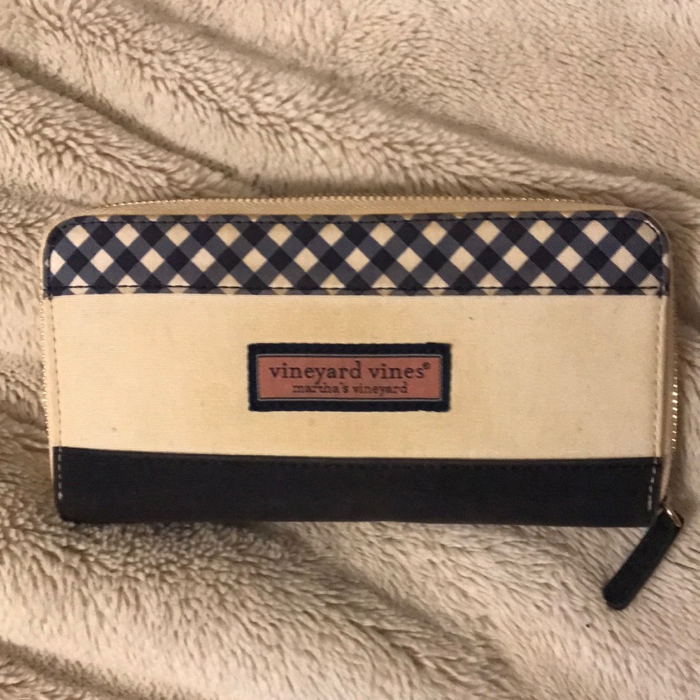 Vineyard Vine Wallet!
